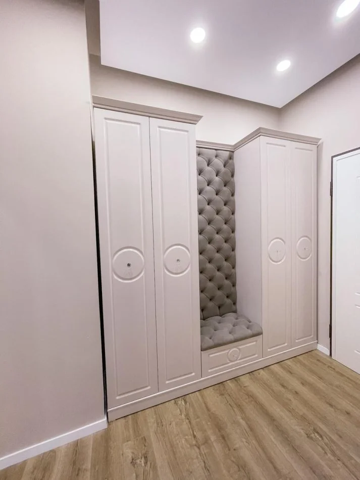 Tirane, jepet me qera apartament 2+1 Kati 2, 120 m² 1.200 € (PAZARI I RI)