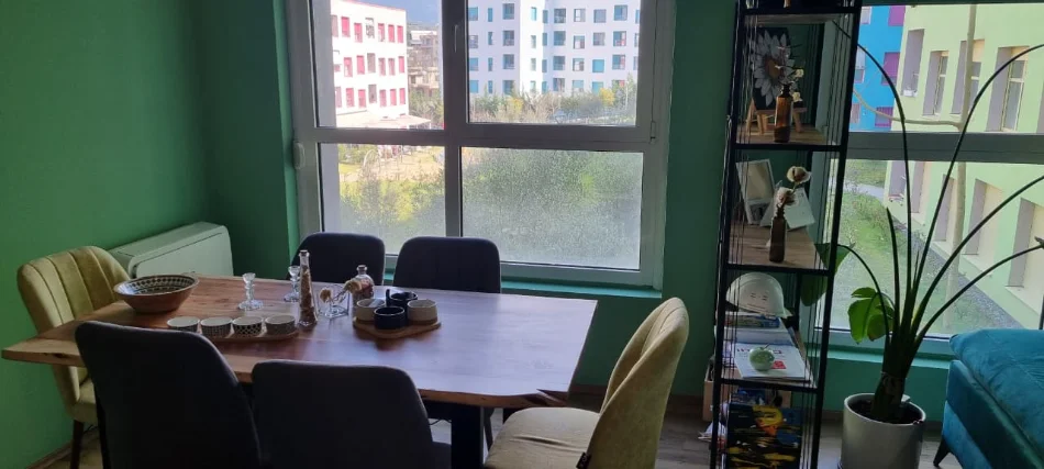 Tirane, shitet apartament 2+1 Kati 3, 103 m² 170.000 € (Ali Demi)