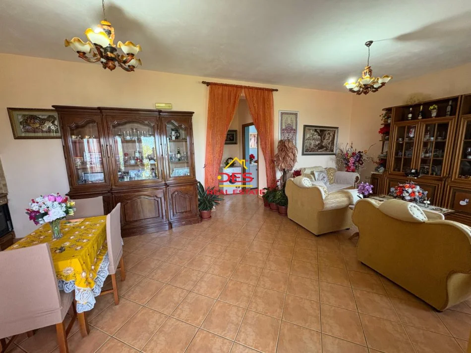 Vlore, shitet shtepi 2+1+Ballkon Kati 1, 71 m² 195.000 € (Kaninë)