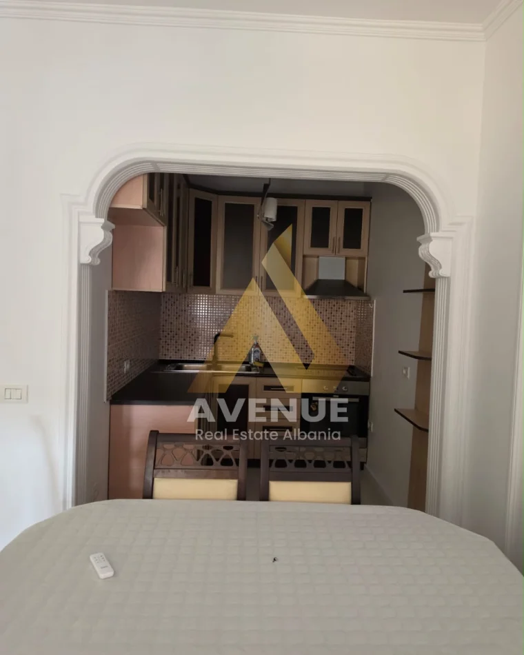 Tirane, jepet me qera apartament 2+1+Aneks+Ballkon Kati 4, 90 m² 700 € (Rruga Vace Zela)