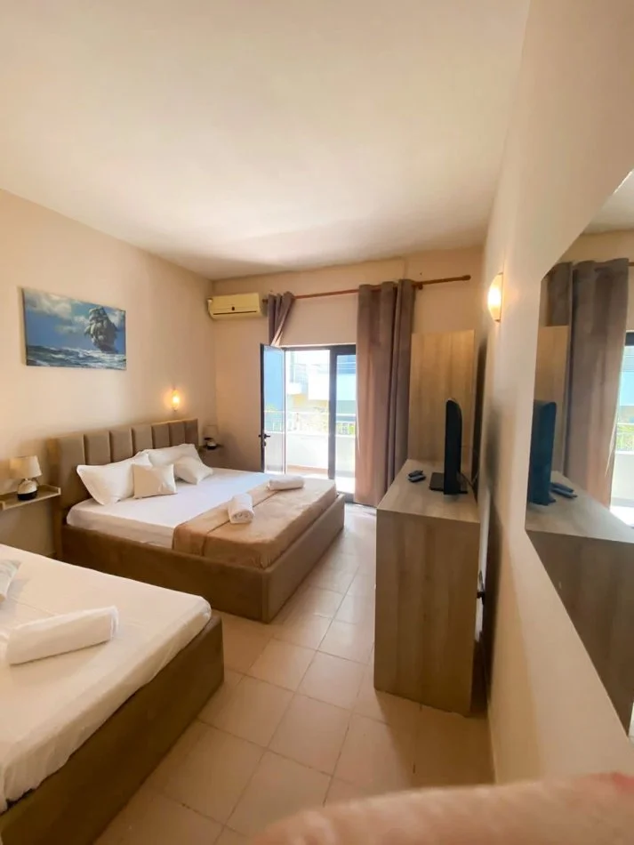 Durres, jepet me qera hotel , 36.000 € 