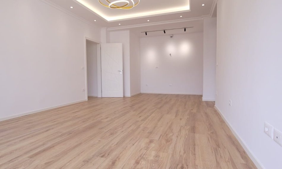 Tirane, shitet apartament 2+1 Kati 7, 95 m² 210.000 € (Zogu i zi)