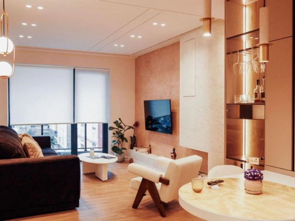 Tirane, jepet me qera 1+1+Ballkon Kati 5, 72 m² 1.200 € (Liqeni)