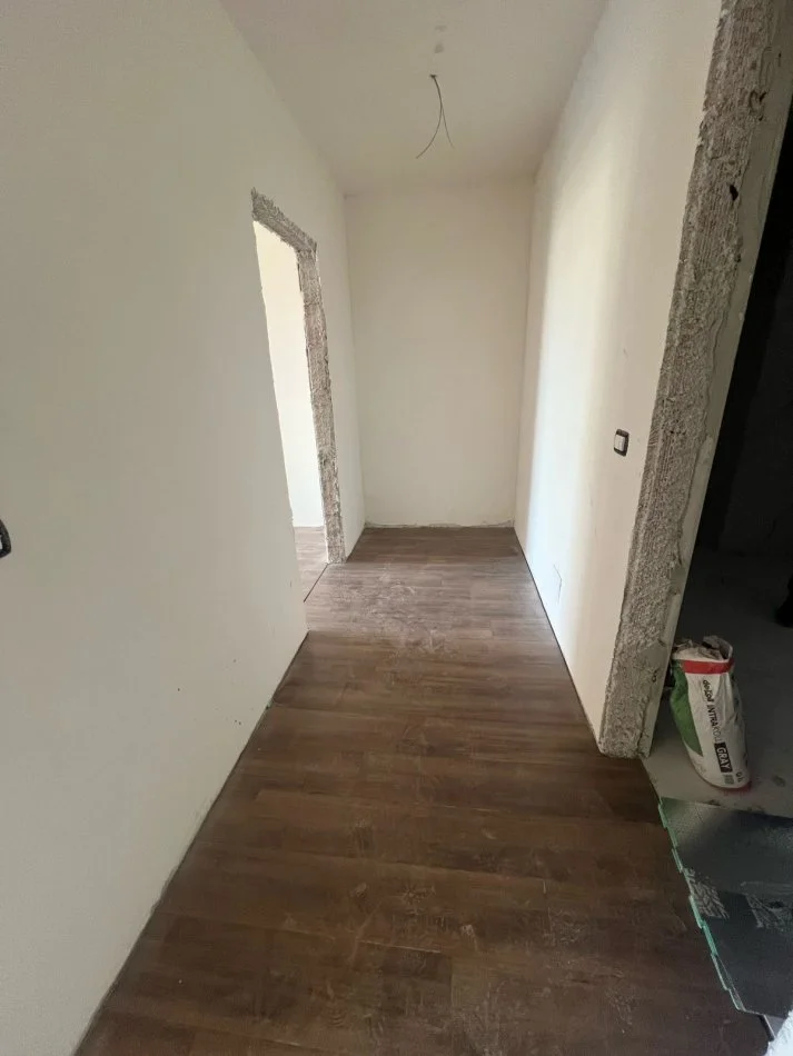 Tirane, shitet apartament 1+1+Ballkon , 81 m² 135.000 € (Garden Residence Turdiu, Fusha Aviacionit)