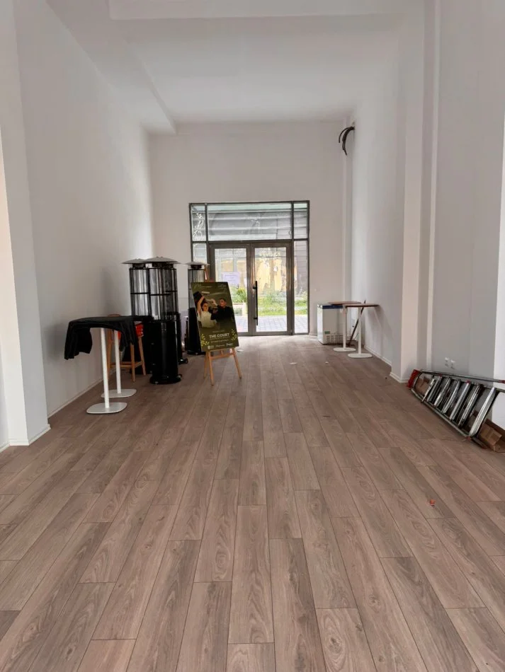 Tirane, shes ambjent biznesi Kati 0, 161 m² 1.100.000 € (Rruga e Durresit)