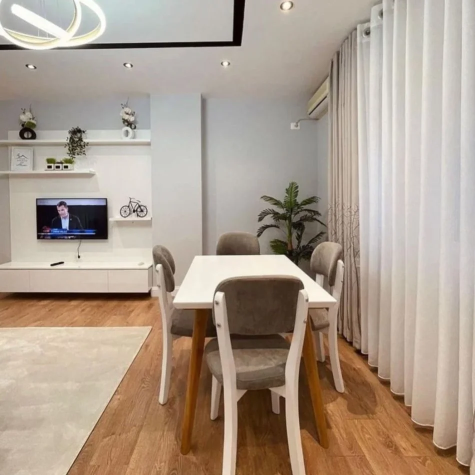 Tirane, jepet me qera apartament 2+1 Kati 2, 690 € (Ish Parku)