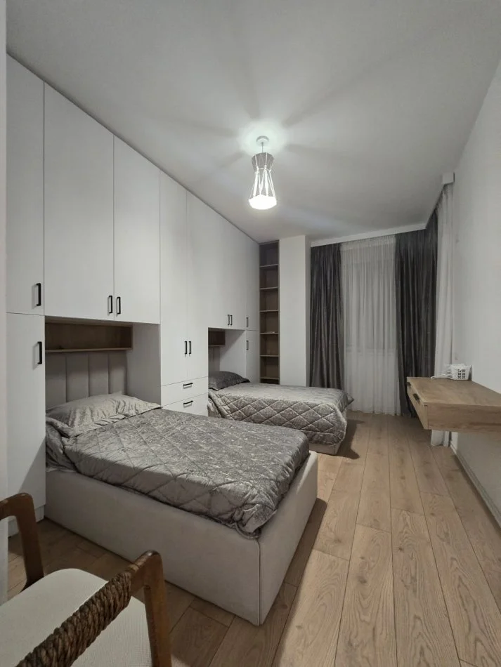 Tirane, jepet me qera apartament 2+1+Ballkon Kati 6, 103 m² 450 € (rruga 3 deshmoret)