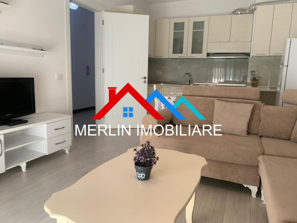 Tirane, jepet me qera apartament 3+1 Kati 5, 105 m² 600 € (RRUGA ALEKSANDER MOISIU,KINOSTUDIO)