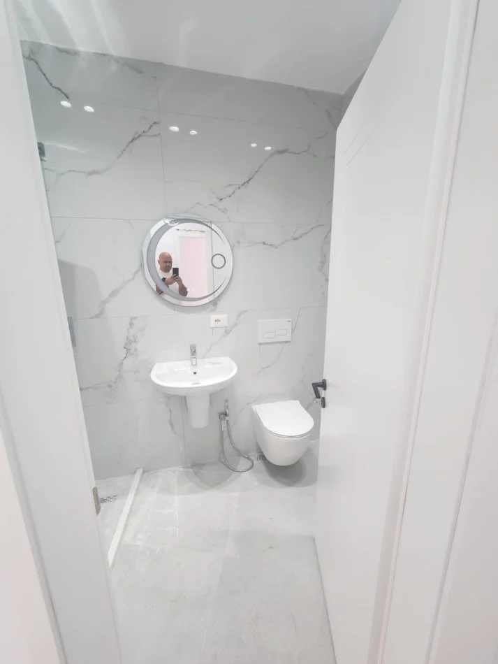 Tirane, shitet apartament 2+1 Kati 7, 90 m² 235.000 € 