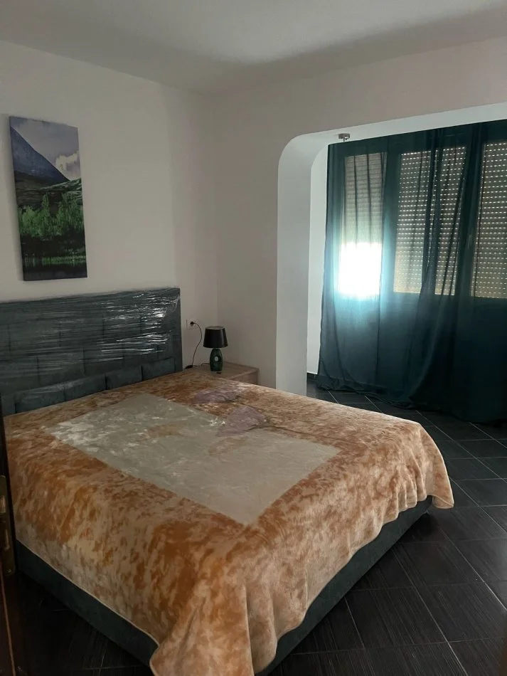 Tirane, jepet me qera 2+1 Kati 3, 80 m² 450.000 € (Mine Peza, prane Komisariatit nr.3)