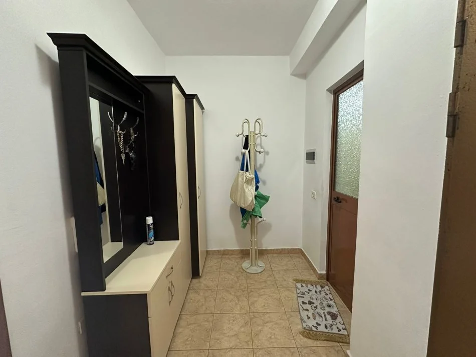 Tirane, shitet apartament 1+1+Ballkon Kati 3, 65 m² 93.000 € (Rruga e Dibres , Spital Amerikan 2)