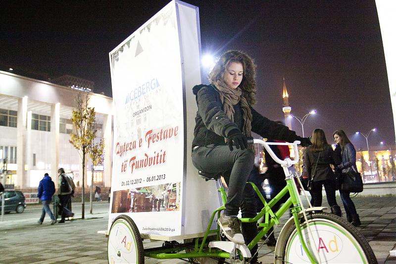 Tirane, - Reklama Ekologjike me Bicikleta