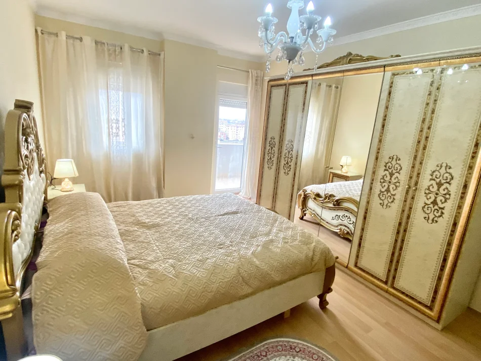 Pogradec, shitet apartament 1+1+Ballkon Kati 9, 73 m² 160.000 € (Dëshmorët e Pojskës, Pogradec)