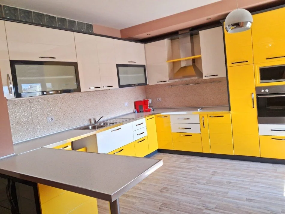 Tirane, jepet me qera apartament 1+1 Kati 6, 650 € (Piaza)