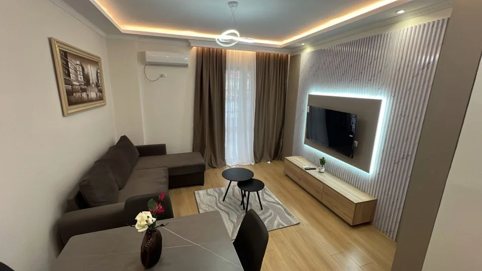 Tirane, jepet me qera apartament 1+1 Kati 6, 62 m² 400 € (Rruga” Shefqet Kuka”)