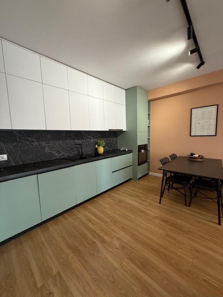 Tirane, shitet apartament 2+1 Kati 3, 105 m² 320.000 € (Rruga e Barrikadave)