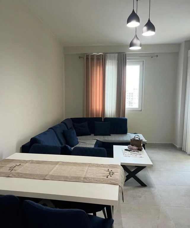 Tirane, jepet me qera apartament 1+1+parkim Kati 7, 70 m² 550 € (YZBERISHT GRAND GALLERY)