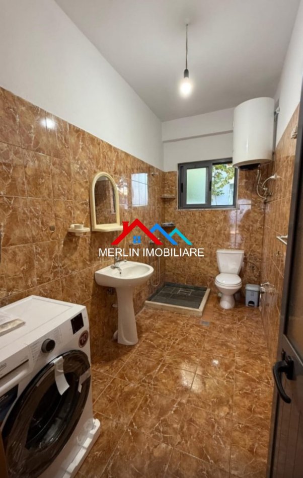 Tirane, jepet me qera apartament 2+1+Ballkon Kati 1, 75 m² 410 € (RRUGA AZEM GAILCA,LAPRAKE)