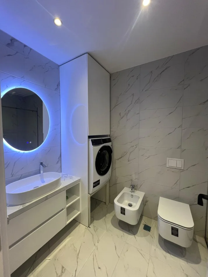 Tirane, jepet me qera apartament 1+1 Kati 2, 850 € (Liqieni i thate)