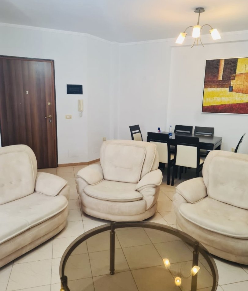 Tirane, jepet me qera apartament 2+1 Kati 5, 78 m² 650 € (Rruga e Kosovareve)