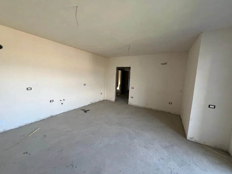 Tirane, shitet apartament 2+1+Ballkon Kati 7, 98 m² 117.000 € (Paskuqan)