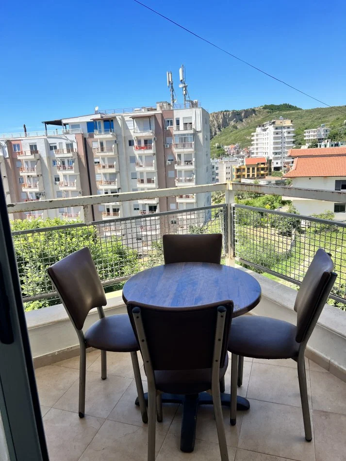 Durres, jepet me qera apartament 2+1+Aneks+Ballkon , 100 m² 70 € (Iliria durres)