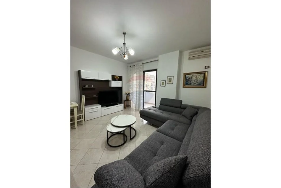 Tirane, jepet me qera apartament 2+1 Kati 4, 100 m² 550 € (Astir)