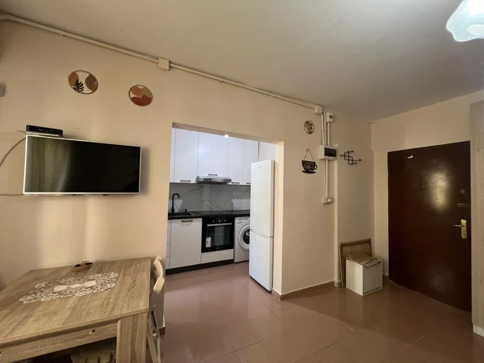 Tirane, jepet me qera apartament 1+1 Kati 2, 27 m² 400 € (21 Dhjetori)