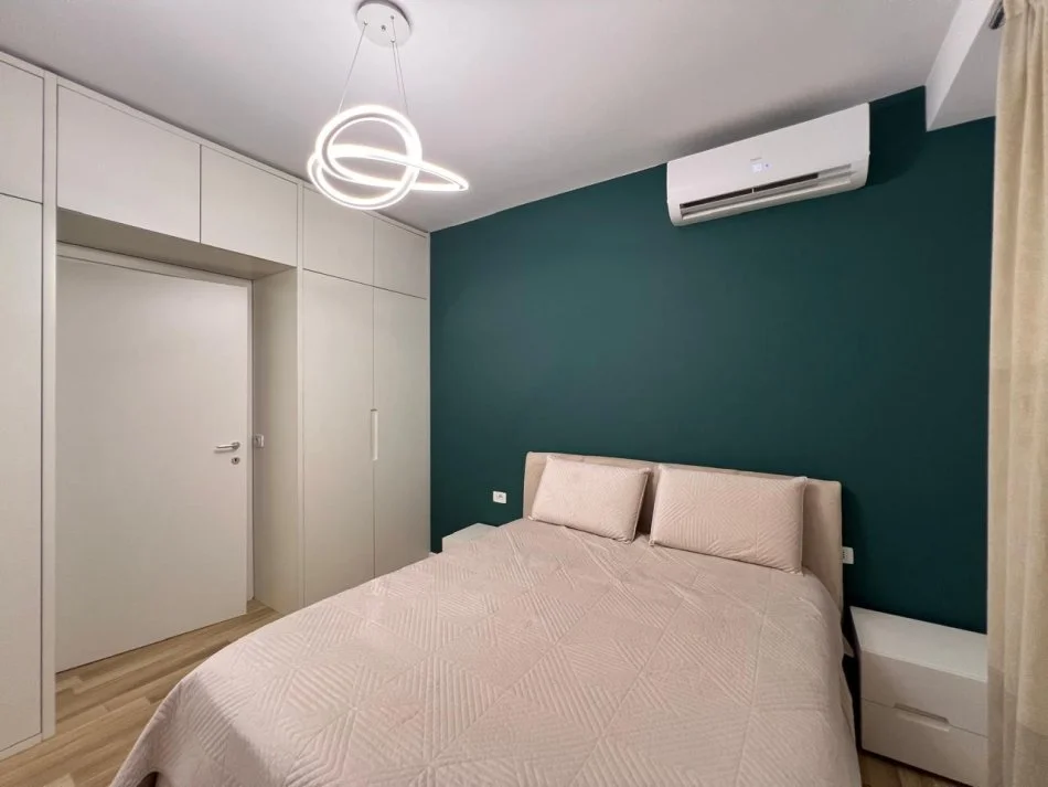 Tirane, jepet me qera apartament 2+1+Aneks+Ballkon Kati 4, 94 m² 900 € (Kompleksi Panorama)