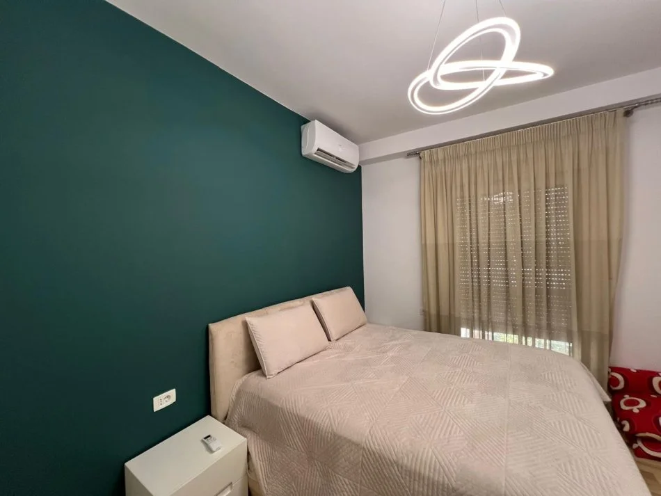 Tirane, jepet me qera apartament 2+1+Aneks+Ballkon Kati 4, 98 m² 900 € (Hipoteka)