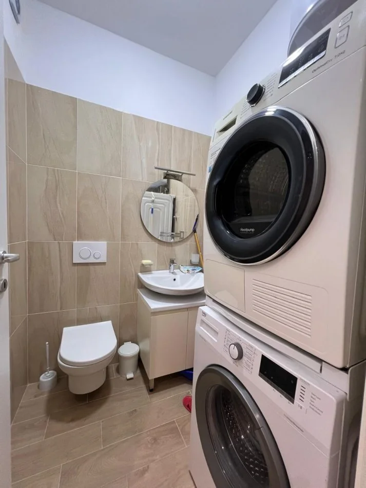 Tirane, jepet me qera apartament 2+1+Aneks+Ballkon Kati 4, 94 m² 900 € (Kompleksi Panorama)