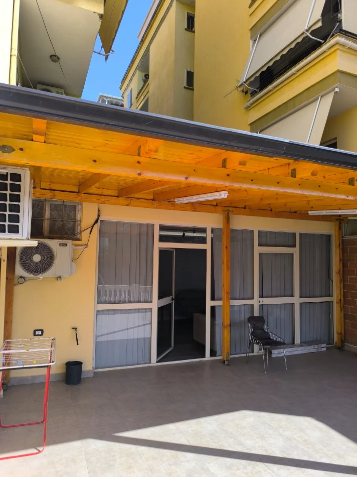 Durres, jepet me qera apartament 1+1+Ballkon Kati 1, 300 € (Shkemi i Kavajes)