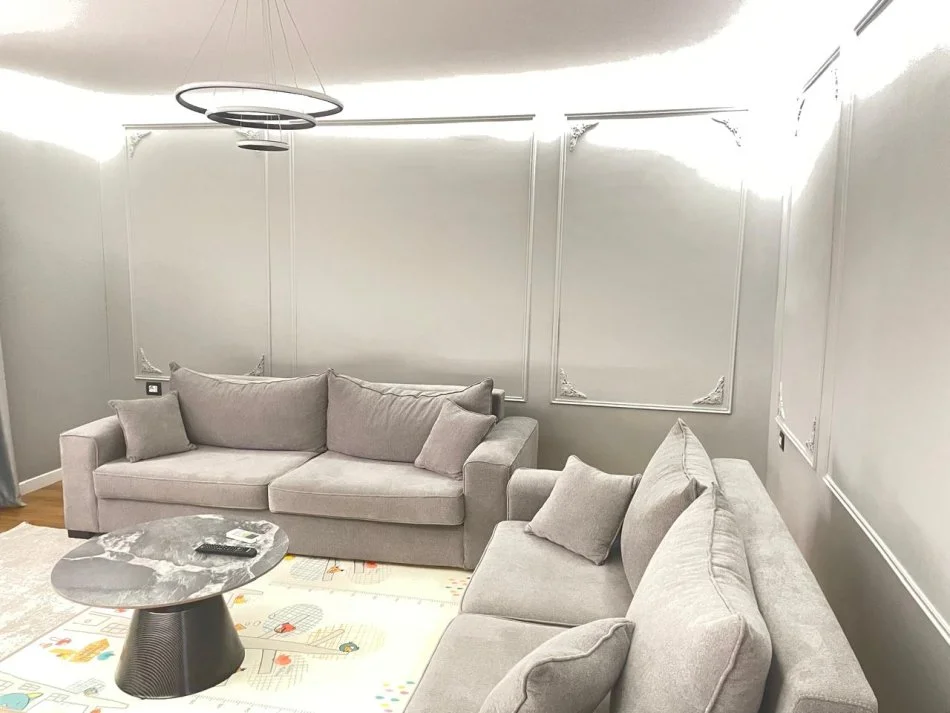 Tirane, shitet apartament 3+1+Aneks+Ballkon Kati 2, 165 m² 310.000 € (Rruga Ferit Xhajko)