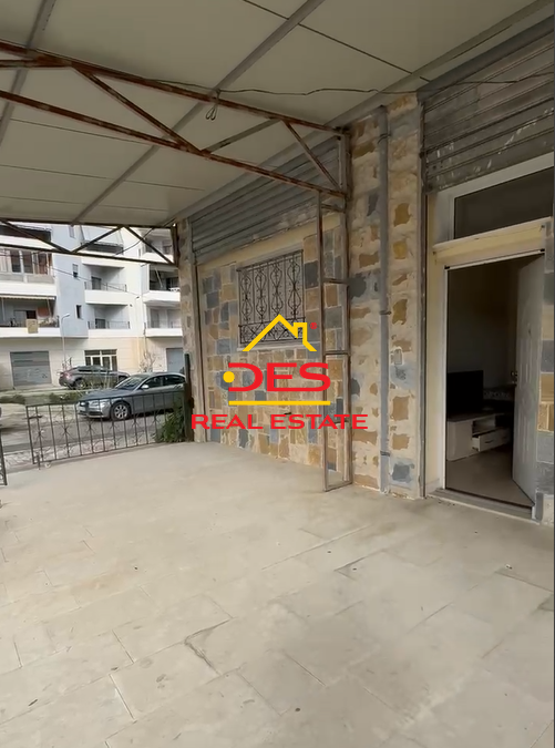 Vlore, jepet me qera apartament 1+1 Kati 0, 65 m² 250 € (Rruga Çamëria)