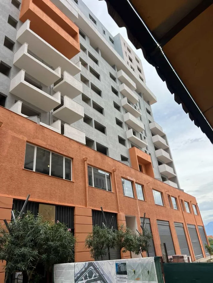 Tirane, shitet apartament 2+1+Ballkon Kati 4, 86 m² 132.000 € (tek Casa Italia)