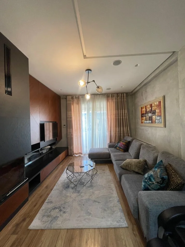 Tirane, shitet apartament 2+1+Ballkon Kati 7, 100 m² 260.000 € (KOMUNA PARISIT)