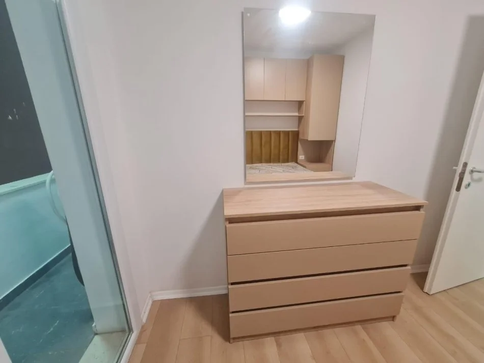 Tirane, jepet me qera apartament 1+1+Ballkon Kati 3, 65 m² 550 € (rruga Dritan Hoxha)