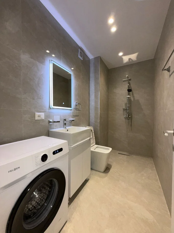 Tirane, shitet apartament 1+1 Kati 9, 57 m² 189.000 € (Myslym Shyri)