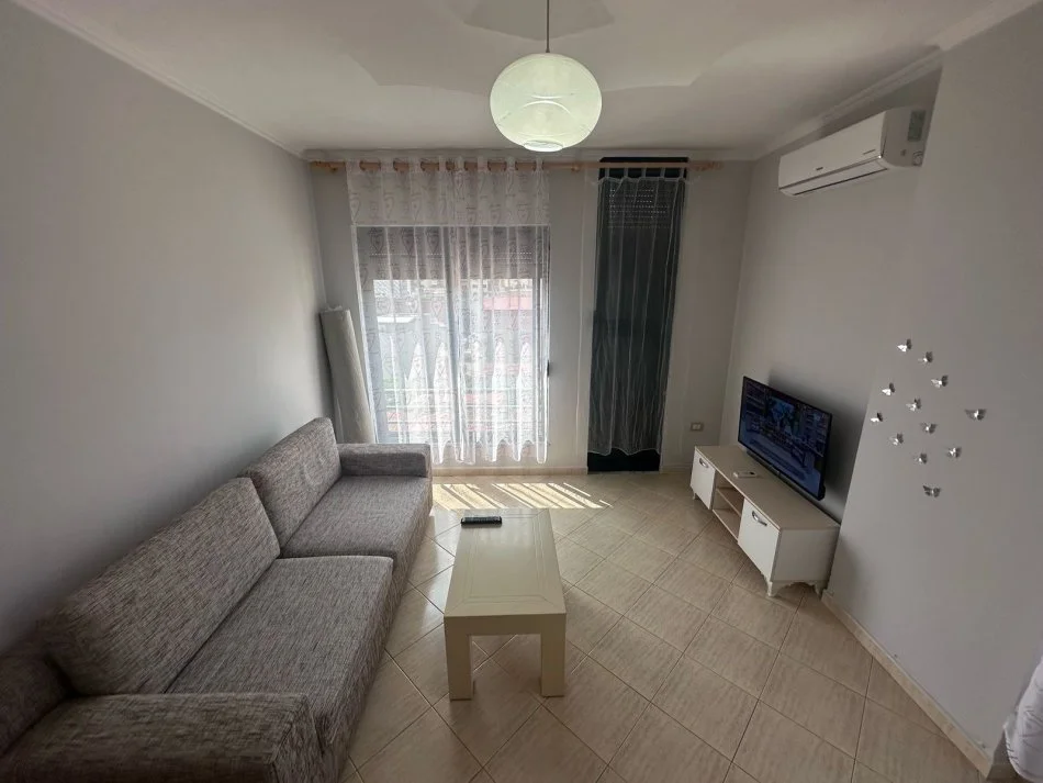 Tirane, jepet me qera apartament 1+1 Kati 7, 60 m² 450 € (Selvia , Rruga e saraceve)