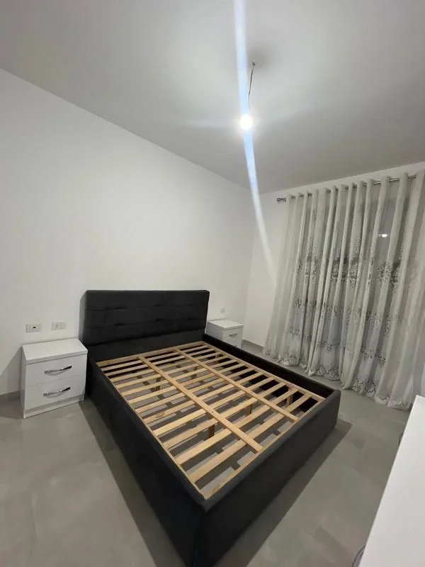 Tirane, jepet me qera apartament 1+1 Kati 5, 70 m² 500 € (kongresi manastirit)