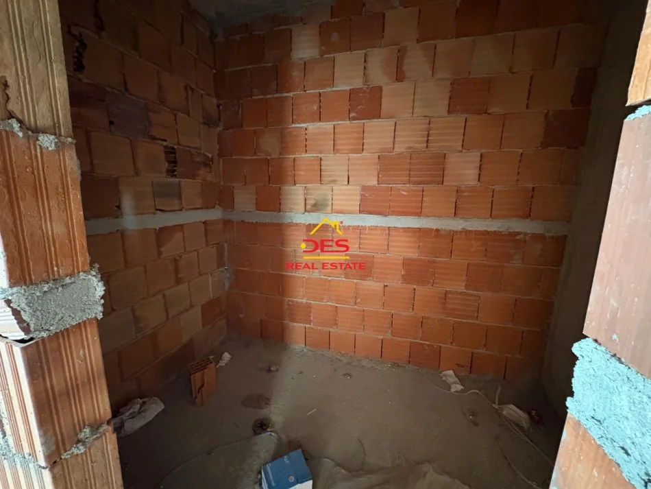 Vlore, shitet apartament 2+1+Ballkon Kati 2, 118 m² (Lungomare,Vlorë)