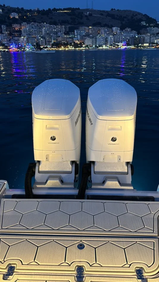 Tirane, gomone Mar-Co , 400.000 €