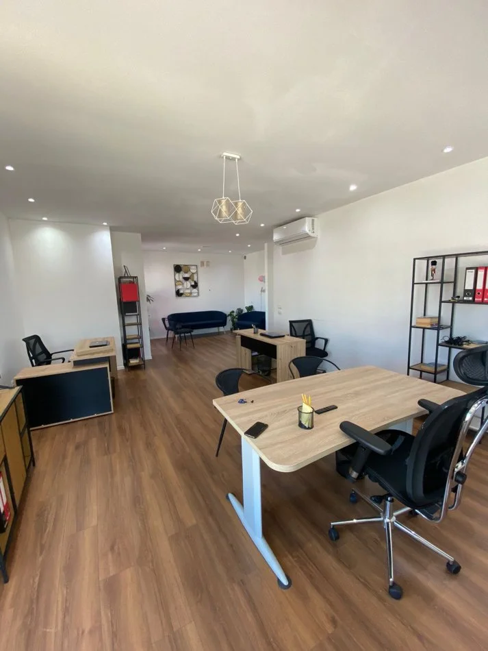 Tirane, jepet me qera apartament 2+1+Aneks+Ballkon, Kati 5, 131 m² 700 € (teodor keko)