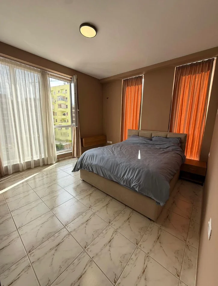 Tirane, jepet me qera apartament 2+1 Kati 3, 121 m² 750 € (Bulevardi i Ri)