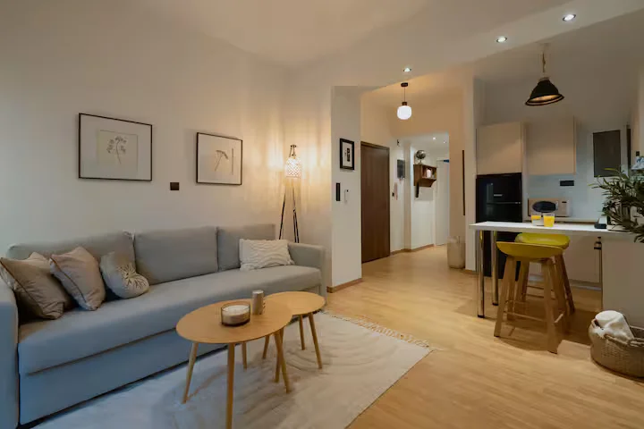Tirane, jepet me qera apartament 1+1+Ballkon Kati 3, 65 m² 530 € (paskuqan)