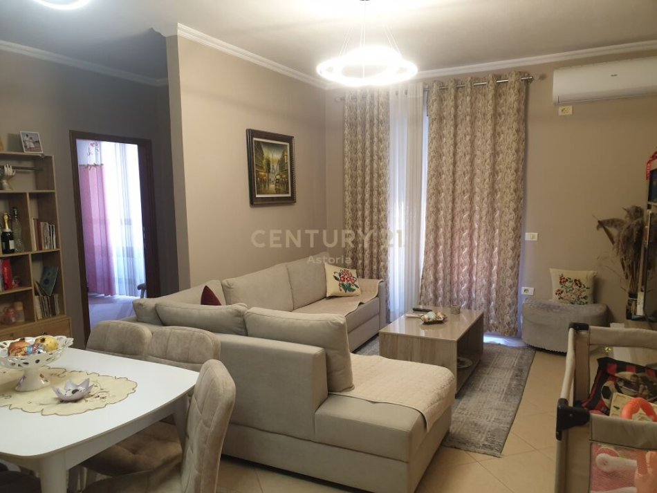 Tirane, shitet apartament 2+1 Kati 2, 95 m² 123.000 € 