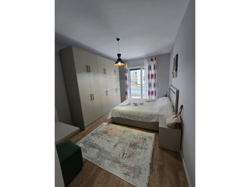 Tirane, jepet me qera apartament 1+1+PARKIM , Kati 6, 82 m² 680 € (Rruga Dritan Hoxha , Kompleksi E-88)