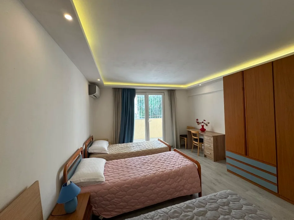 Tirane, jepet me qera , 