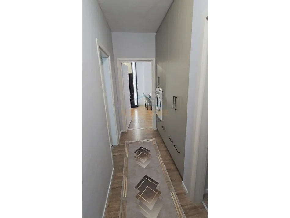 Tirane, jepet me qera apartament 1+1+PARKIM , Kati 6, 82 m² 680 € (Rruga Dritan Hoxha , Kompleksi E-88)