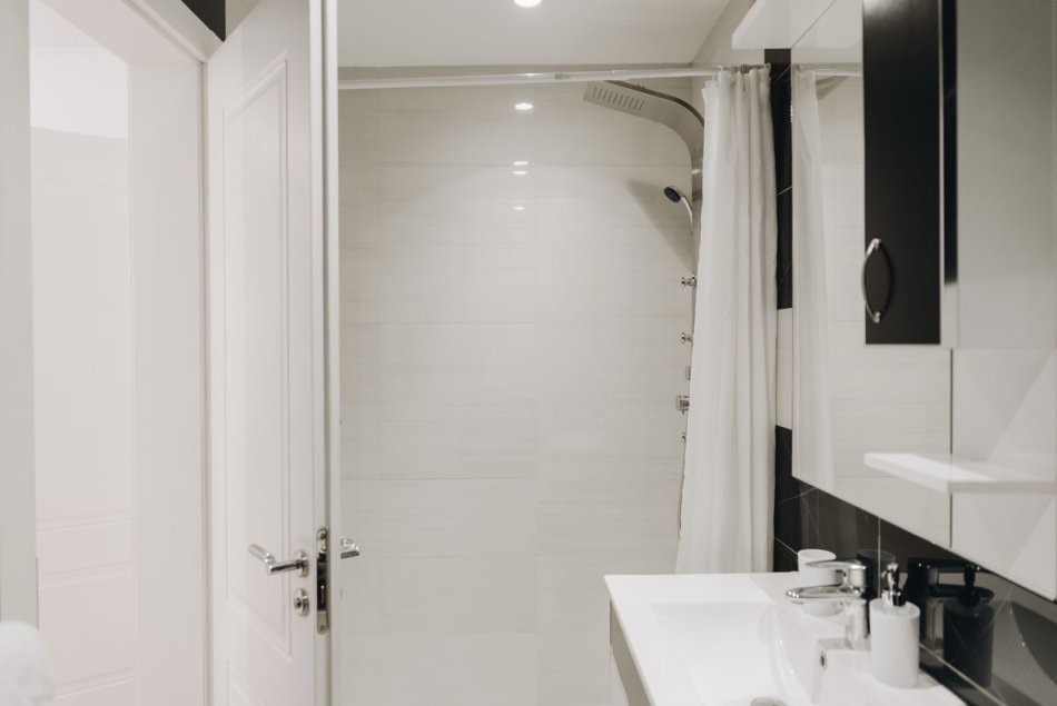 Tirane, jepet me qira apartament 1+1 Kati 12, 70 m² 600 € (Stacioni i Trenit)